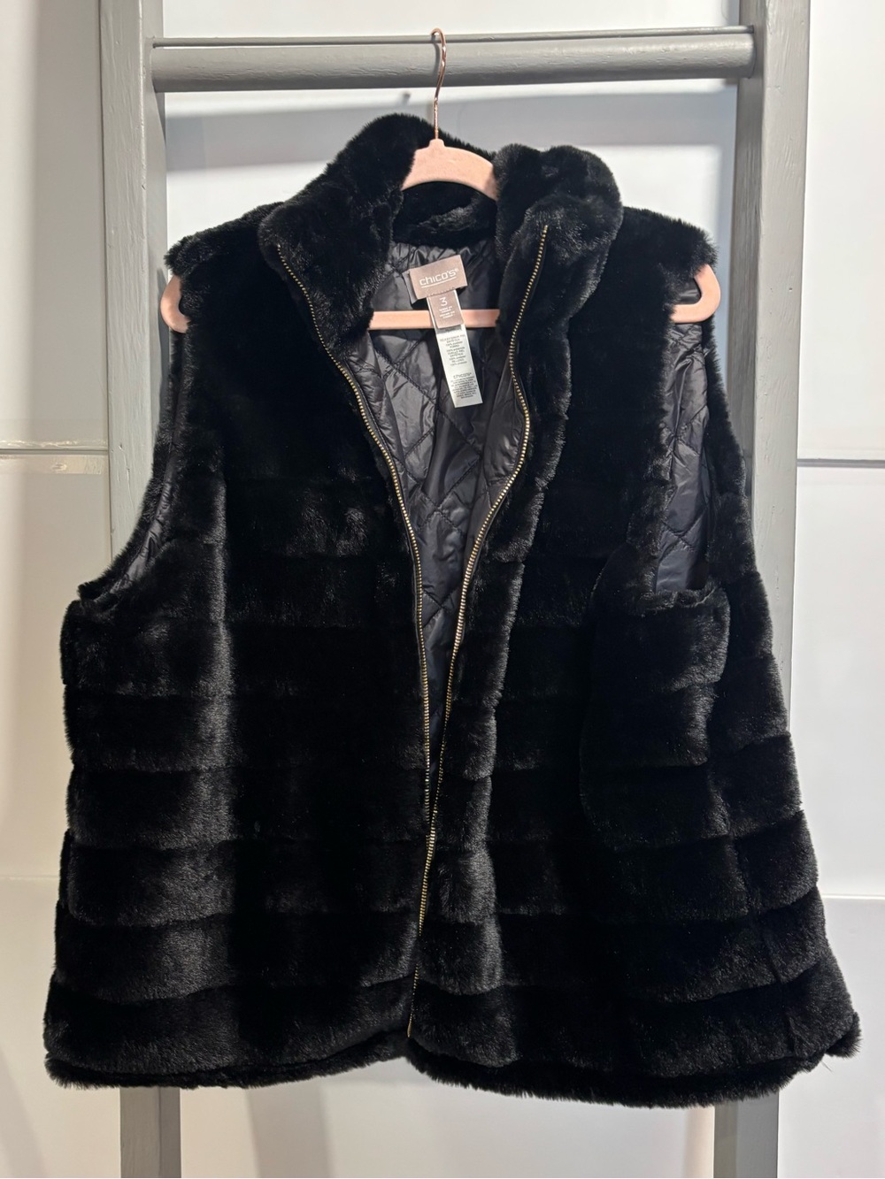 Chico's 3 Faux Fur reversible Vest, chic/boho-glam, Y2K revival, cabincore, Boho